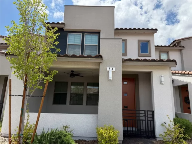 MLS: 2698496 Condo For Sale