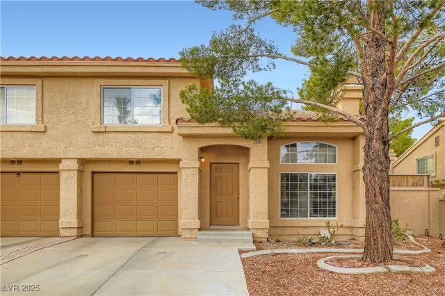 MLS: 2698509 Condo For Sale