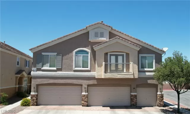 MLS: 2698513 Condo For Sale