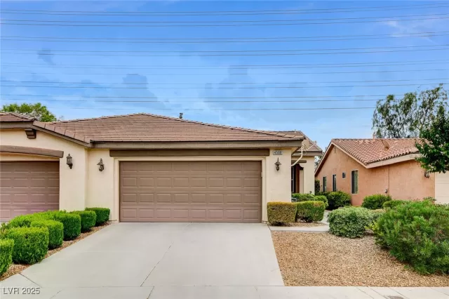 MLS: 2698538 Condo For Sale