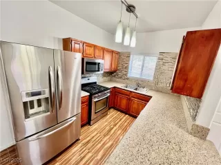 Photo #3: 2698561 Listing 