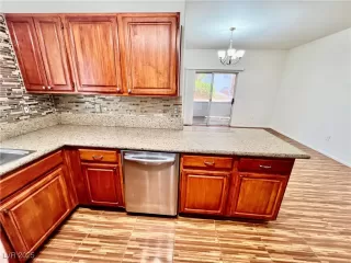 Photo #6: 2698561 Listing 