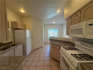 Photo #3: 2698592 Listing
