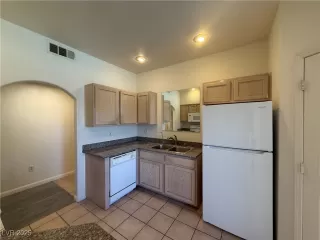 Photo #5: 2698592 Listing