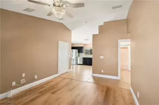 Photo #4: 2698615 Listing 