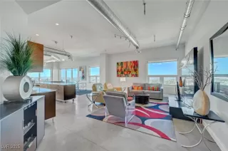 Photo #3: 2698633 Listing