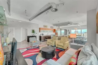 Photo #6: 2698633 Listing