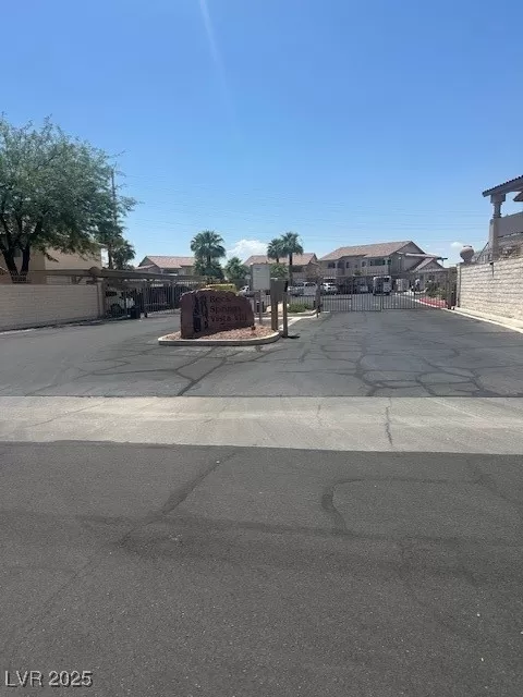 MLS: 2698649 Condo For Sale