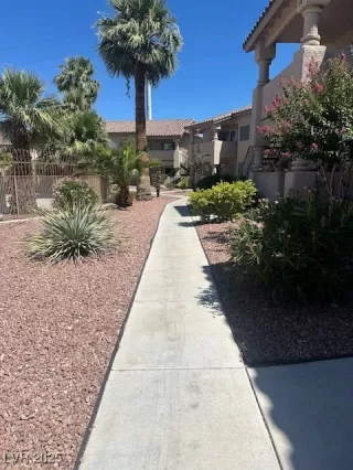 Photo #4: 2698649 Listing