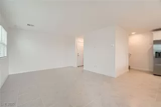 Photo #3: 2698677 Listing 