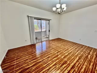 Photo #2: 2698684 Listing 