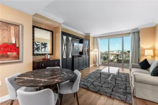 Photo #2: 2698692 Listing 