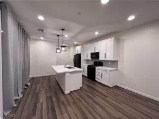 Photo #3: 2698719 Listing 