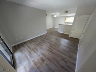 Photo #2: 2698721 Listing 