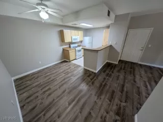 Photo #4: 2698721 Listing 