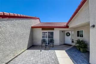 Photo #1: 2698735 Listing 