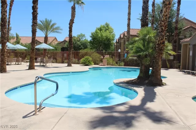 MLS: 2698747 Condo For Sale