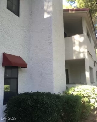 Photo #3: 2698779 Listing