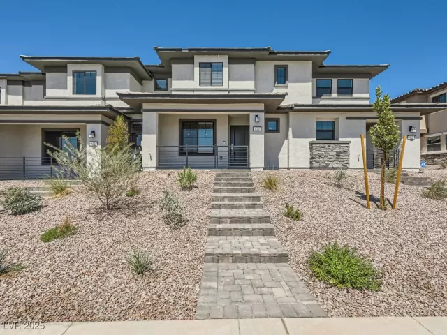 MLS: 2698811 Condo For Sale