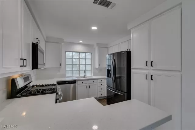 MLS: 2698818 Condo For Sale