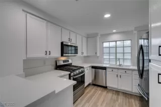 Photo #2: 2698818 Listing