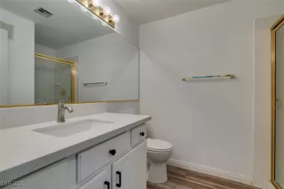 Photo #5: 2698818 Listing