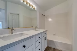 Photo #6: 2698818 Listing