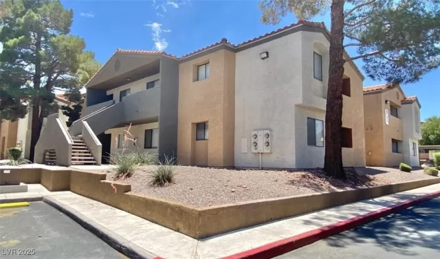 MLS: 2698853 Condo For Sale