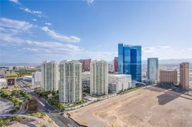 MLS: 2698858 Condo For Sale