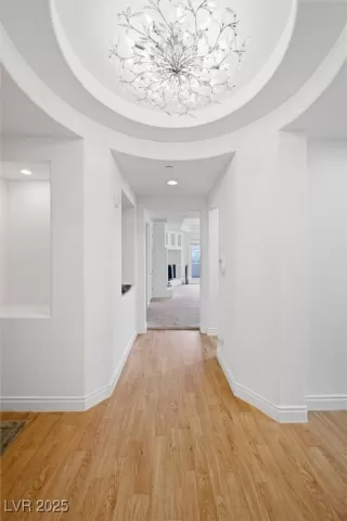 Photo #3: 2698860 Listing 