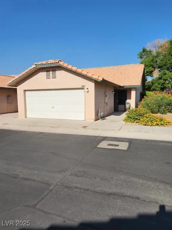 MLS: 2698911 Condo For Sale