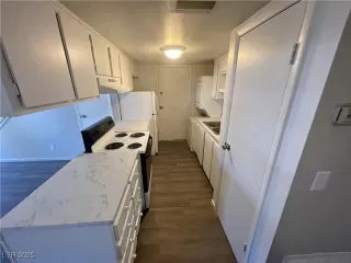 Photo #2: 2698928 Listing 