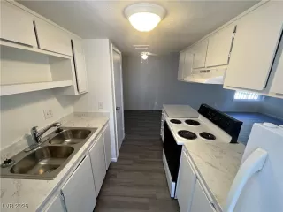 Photo #4: 2698928 Listing 