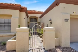Photo #1: 2698938 Listing 