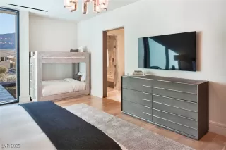 Photo #4: 2698997 Listing