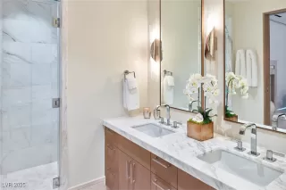 Photo #5: 2698997 Listing