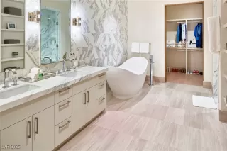 Photo #6: 2698997 Listing