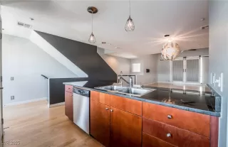 Photo #2: 2699006 Listing 