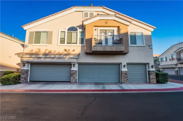 MLS: 2699009 Condo For Sale