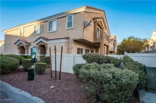 Photo #3: 2699009 Listing