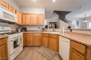 Photo #5: 2699009 Listing