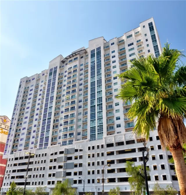 MLS: 2699025 Condo For Sale