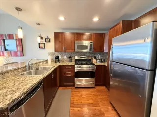 Photo #2: 2699025 Listing 