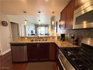 Photo #3: 2699025 Listing 