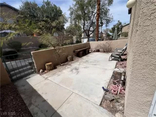 Photo #2: 2699037 Listing