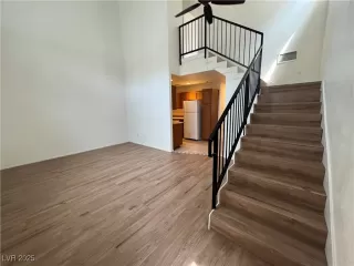 Photo #5: 2699037 Listing