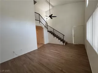 Photo #6: 2699037 Listing