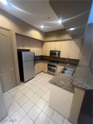 Photo #5: 2699046 Listing 