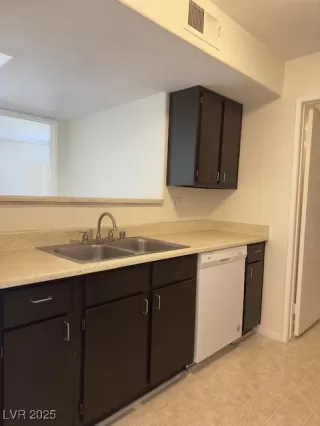 Photo #4: 2699047 Listing 