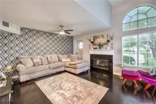 Photo #2: 2699049 Listing 